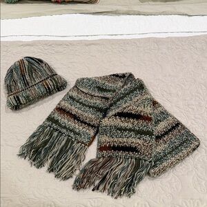 New- Cozy Multi-Tone Knit Scarf and hat Set Homemade